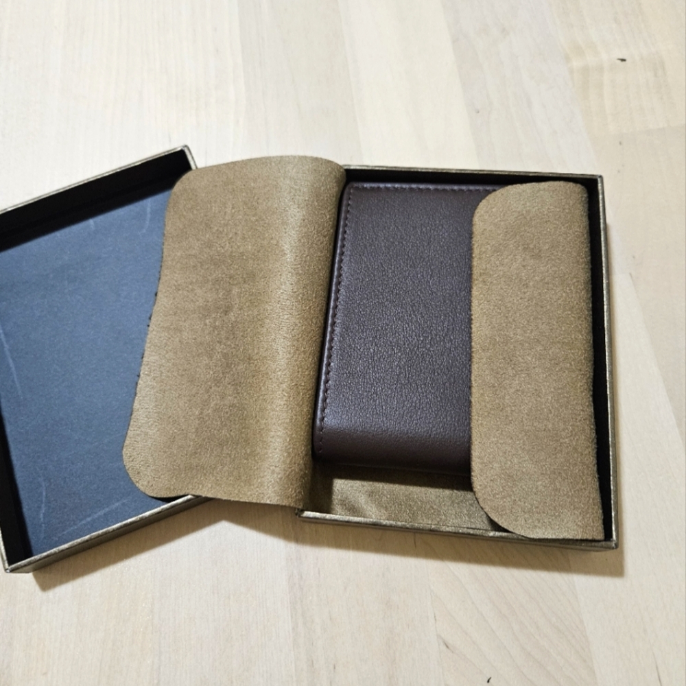 Leatherology Men's Brown Leather Wallet NWT